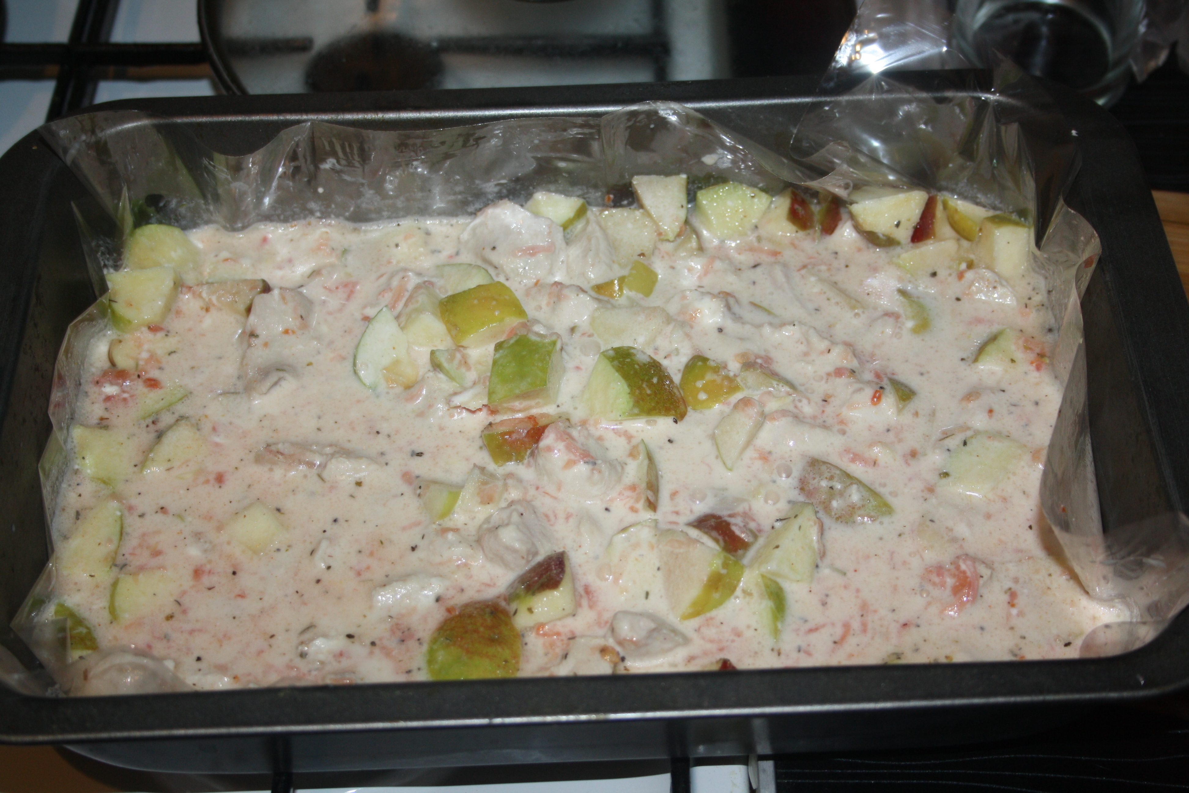 Курица с яблоками
